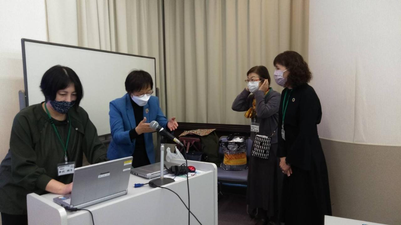 �E�B���������t�F�X�^-�R